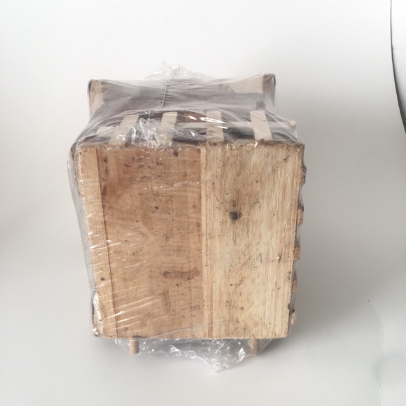 Full Cheeks Small Pet Fir Wood Hideaway & Forage Windmill To Be Fill With Treats - Picture 8 of 12